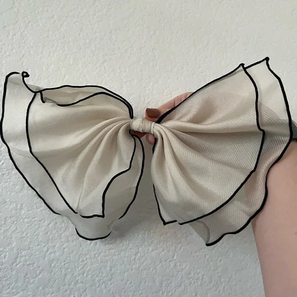 Elegant Cream Hair Bow with Black Trim - Picture 4 of 5